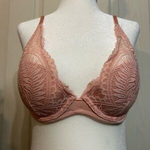 La Vie En Rose Blush Lace Bra